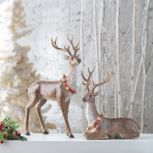 Deer w Bell Wreath Figurine (Set of 2) Fashion